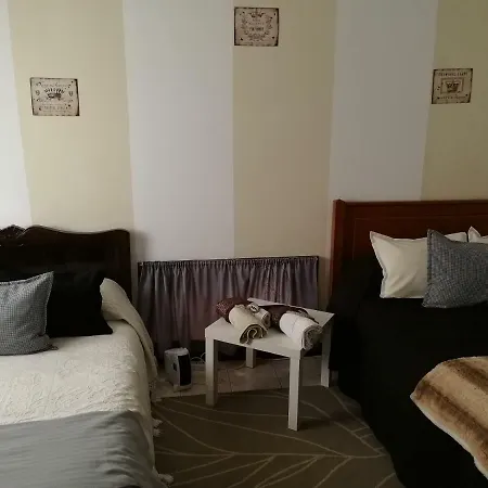 Le Quatrieme Hostel